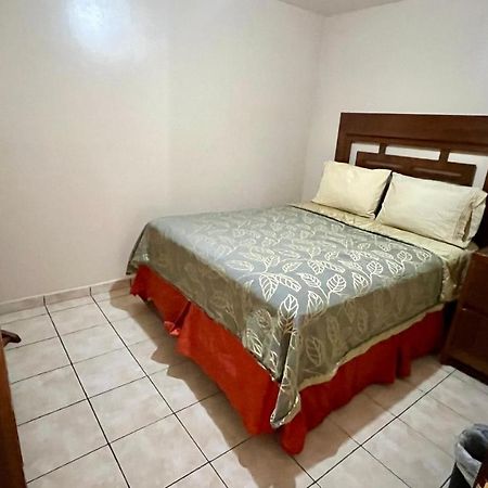 Del Bosque Tj Inn Tijuana Esterno foto
