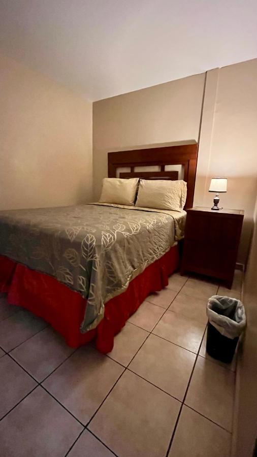 Del Bosque Tj Inn Tijuana Esterno foto